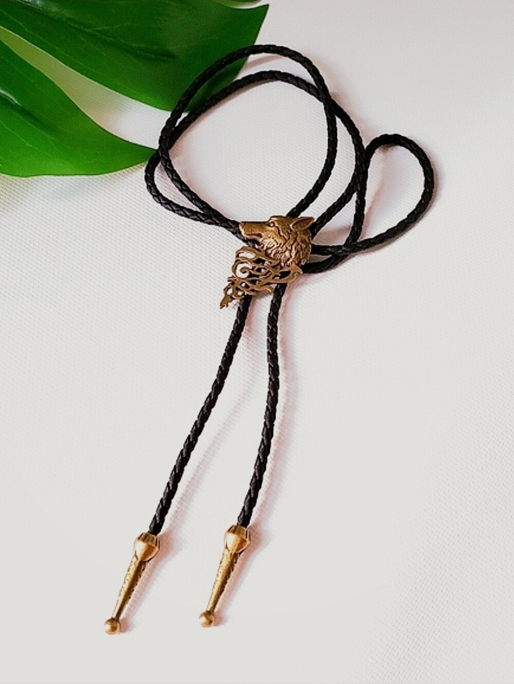 Wolf Western Bolo Tie Hat Necklace Accessory